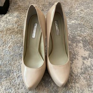 BCBG Nude Pump